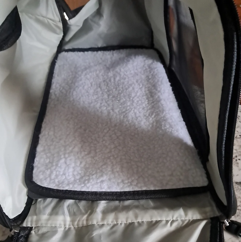Airline Approved Soft Small/Medium Pet Carrier Black Nylon And Vented